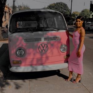 Pink ribbed midi dress